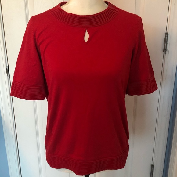 Beautiful holiday red short sleeve sweater peep hole and ribbed trim design - Picture 1 of 5
